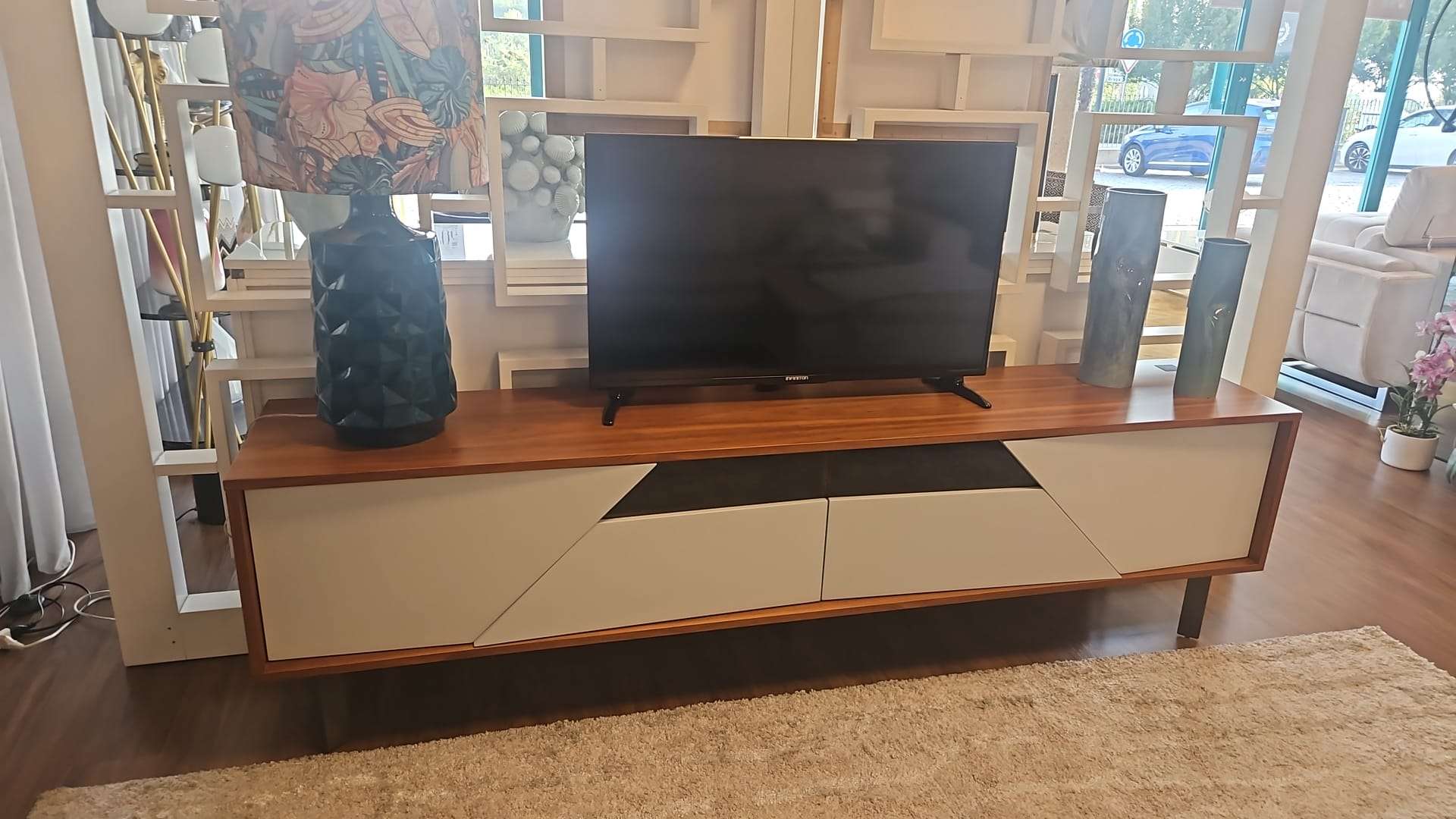 BASE TV BESORA